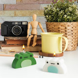 2Pcs Frog Scented Green & White Candles Set Funny Gift Home Aesthetic Decor Pine Fragrance Aromatherapy Natural Soy Wax Novelty Candle Desk Art Decoration for Bathroom Bedroom Living Room