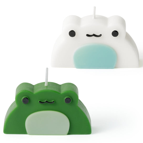 2Pcs Frog Scented Green & White Candles Set Funny Gift Home Aesthetic Decor Pine Fragrance Aromatherapy Natural Soy Wax Novelty Candle Desk Art Decoration for Bathroom Bedroom Living Room